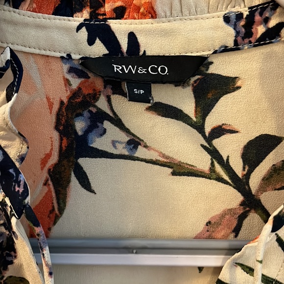 RW &CO BLOUSE SEMI SHEER AND ALWAYS HAND WASHED - Picture 2 of 6